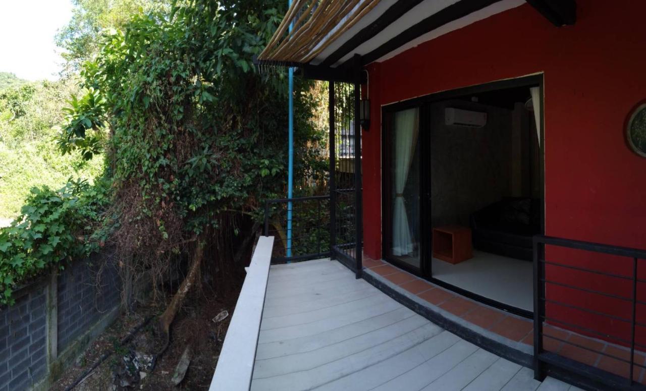 White Jail At Koh Tao Hostel ภายนอก รูปภาพ