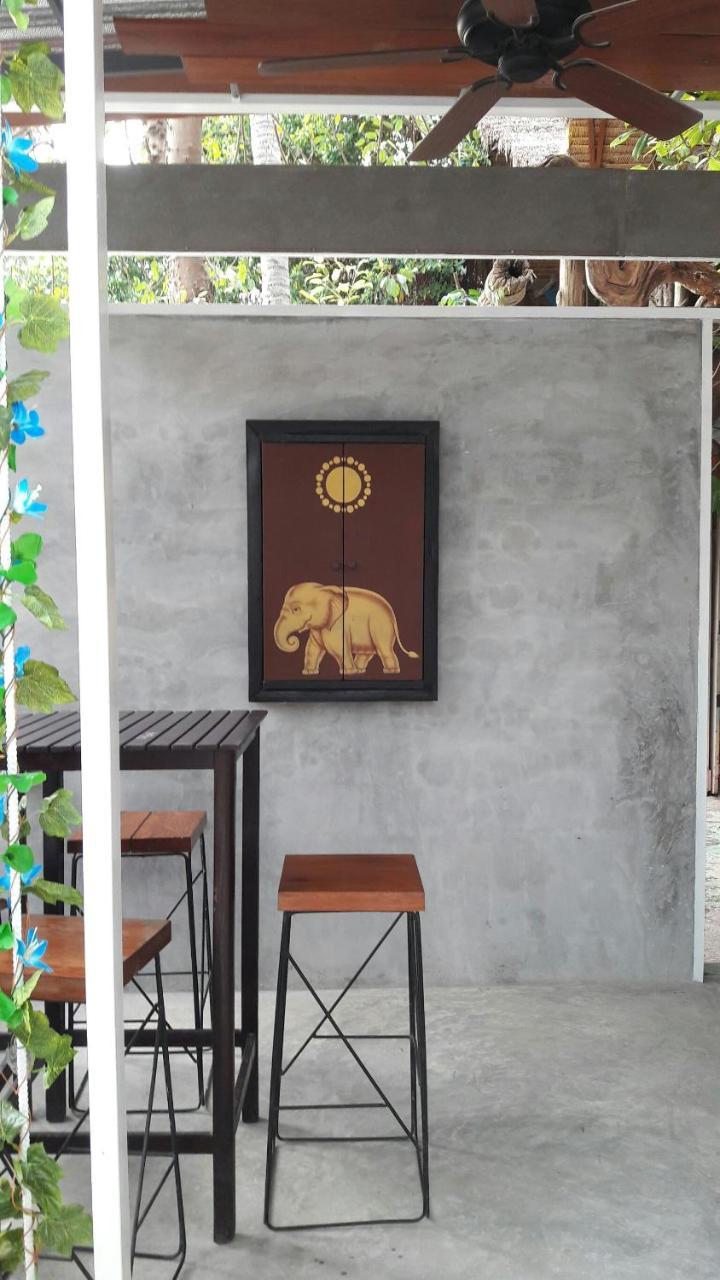 White Jail At Koh Tao Hostel ภายนอก รูปภาพ